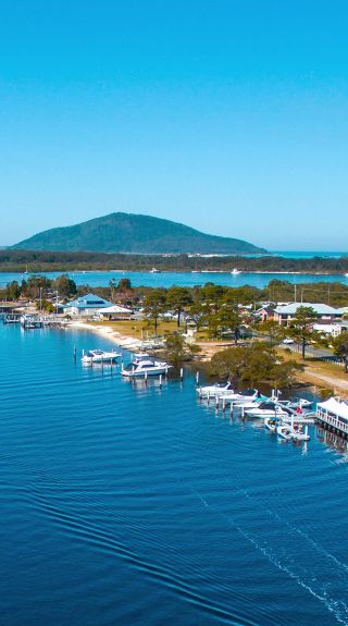 Tea Gardens NSW - Find Accommodation, River Tours & Cruises